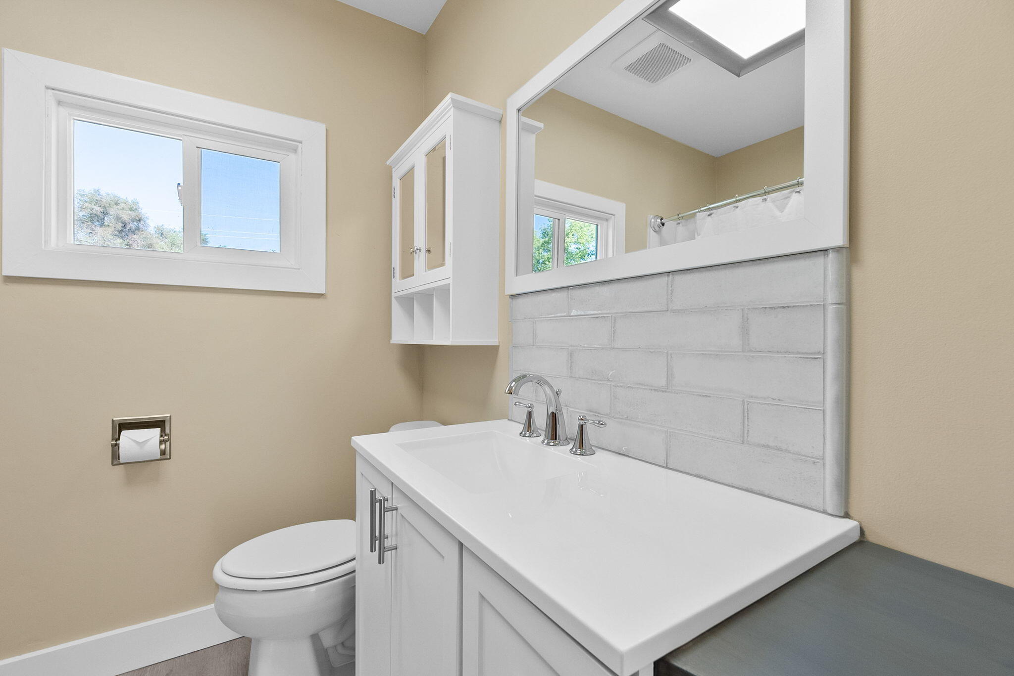 Townsite Of Redmond - Commercial Sale