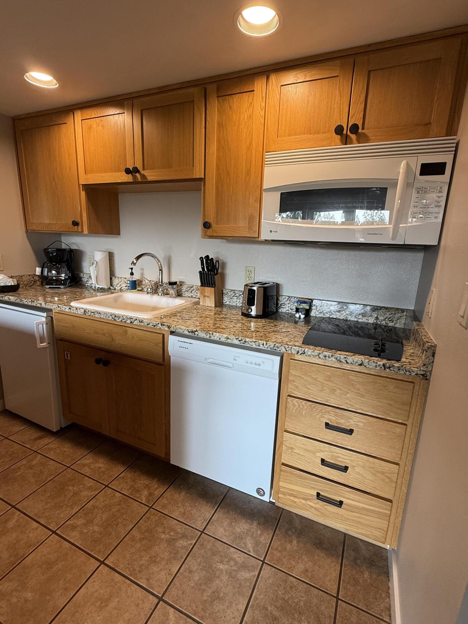 18575 SW Century Drive 1537A / 682