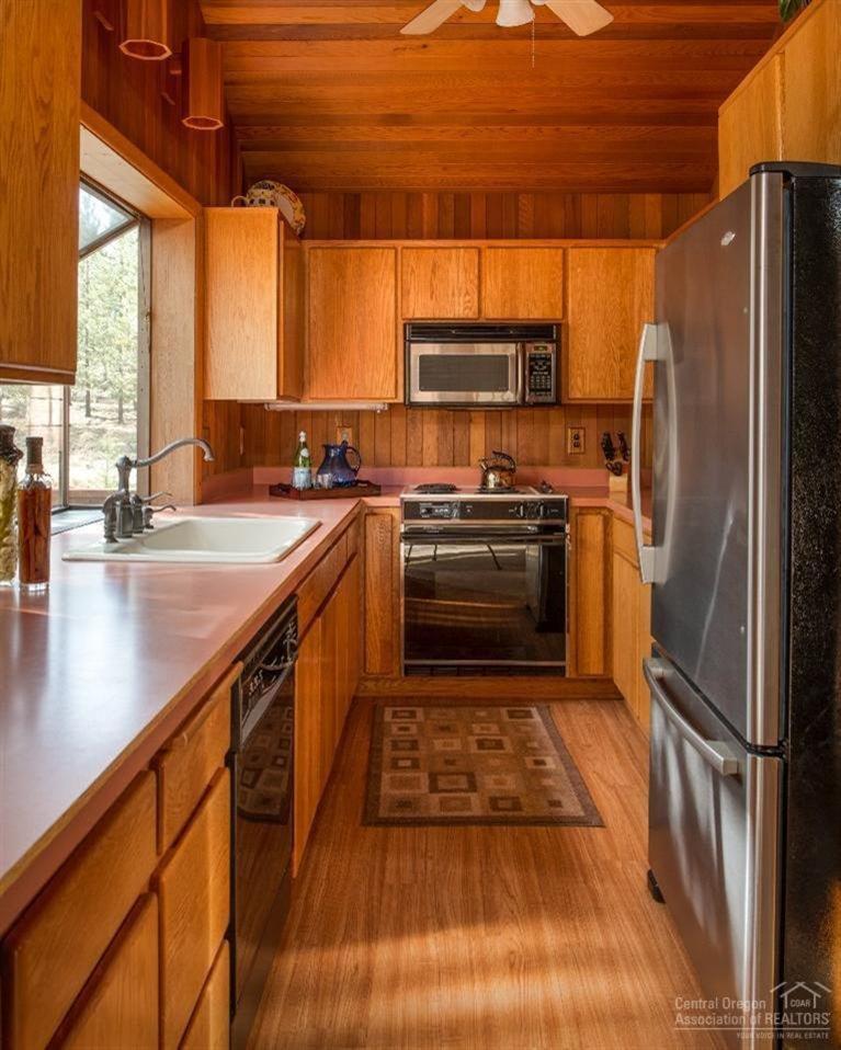 Fairway Crest Village - Residential