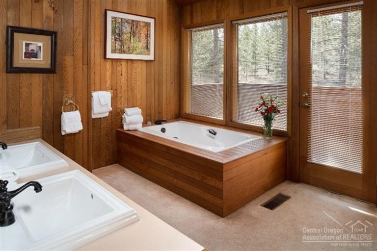 Fairway Crest Village - Residential