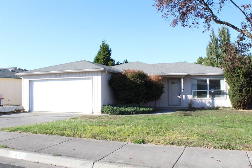 Affordable! Single level 3bd/2bth, home with tiled entry and split floor plan. Attached 2 car garage, well cared for mature landscaping with automated inground sprinkler system & fenced back yard. Seller will have home and carpeting professionally cleaned prior to close of escrow.