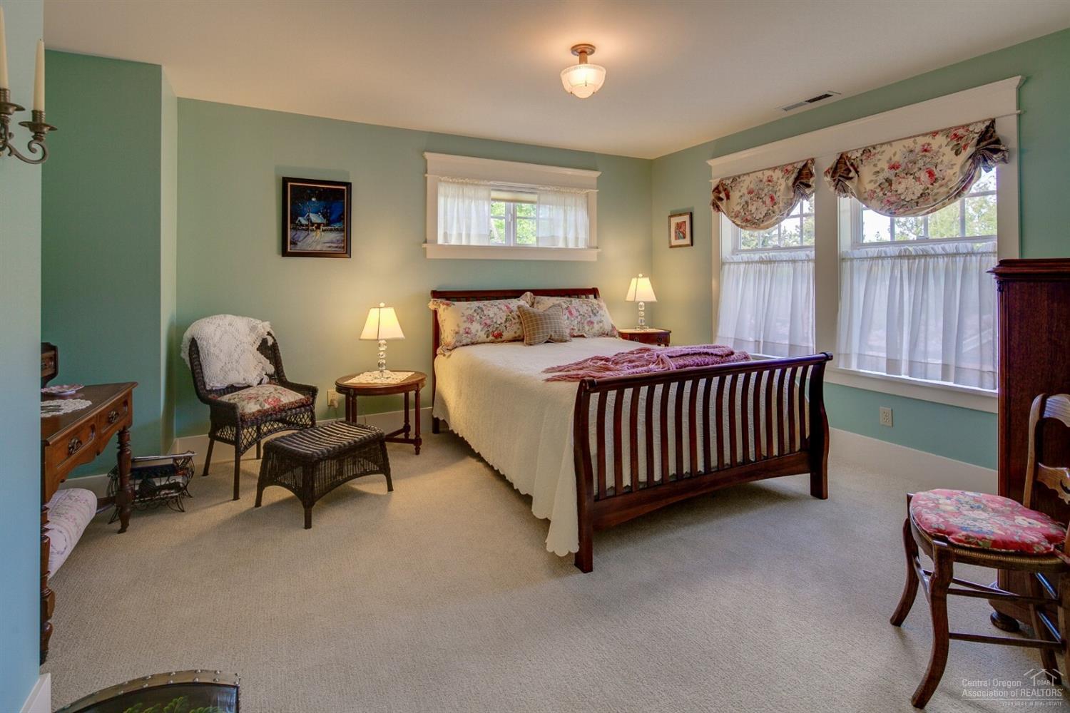 1st Addition Bend Pk - Residential