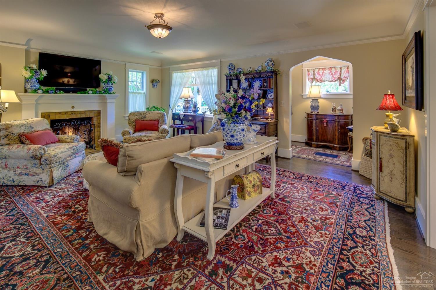 1st Addition Bend Pk - Residential