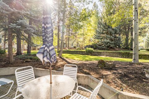 Tiny photo for 57022 Peppermill Circle #21-D, Sunriver, OR 97707 (MLS # 220220169)
