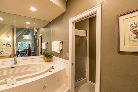 Tiny photo for 57022 Peppermill Circle #21-D, Sunriver, OR 97707 (MLS # 220220169)