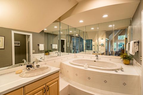 Tiny photo for 57022 Peppermill Circle #21-D, Sunriver, OR 97707 (MLS # 220220169)