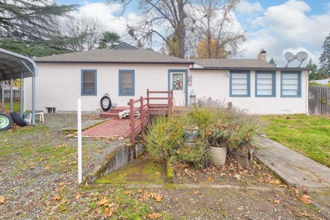 Tiny photo for 1213 E Park Street, Grants Pass, OR 97527 (MLS # 220211480)
