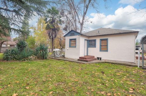 Tiny photo for 1213 E Park Street, Grants Pass, OR 97527 (MLS # 220211480)