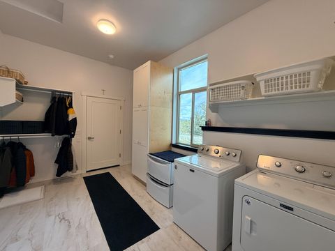 Tiny photo for 6182 SE Davis Loop, Prineville, OR 97754 (MLS # 220217053)