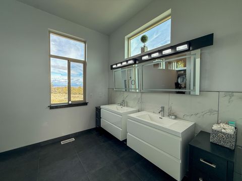 Tiny photo for 6182 SE Davis Loop, Prineville, OR 97754 (MLS # 220217053)