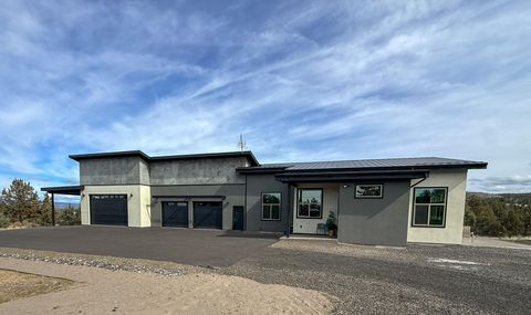 Tiny photo for 6182 SE Davis Loop, Prineville, OR 97754 (MLS # 220217053)