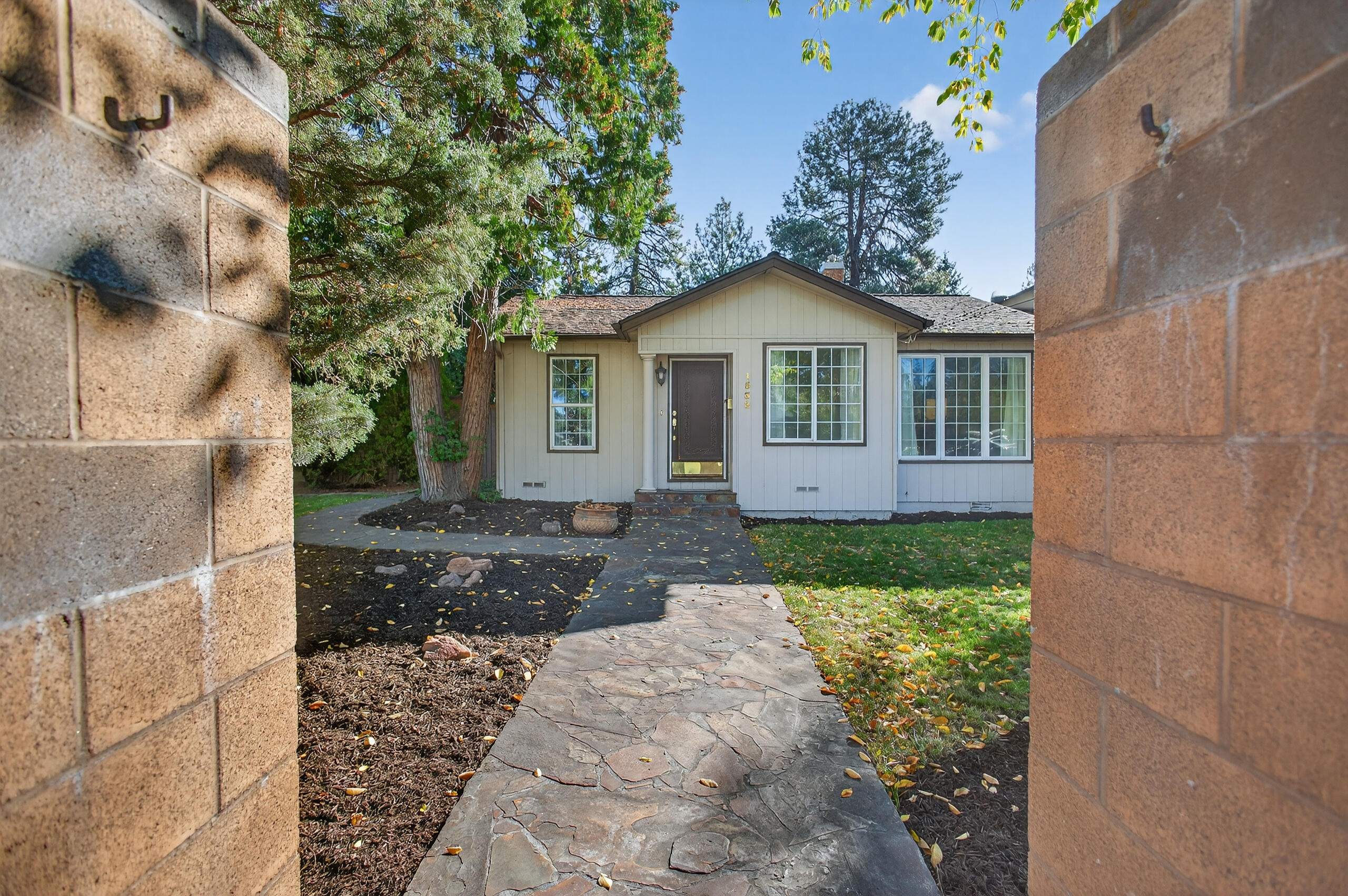 1532 NE 9th Street