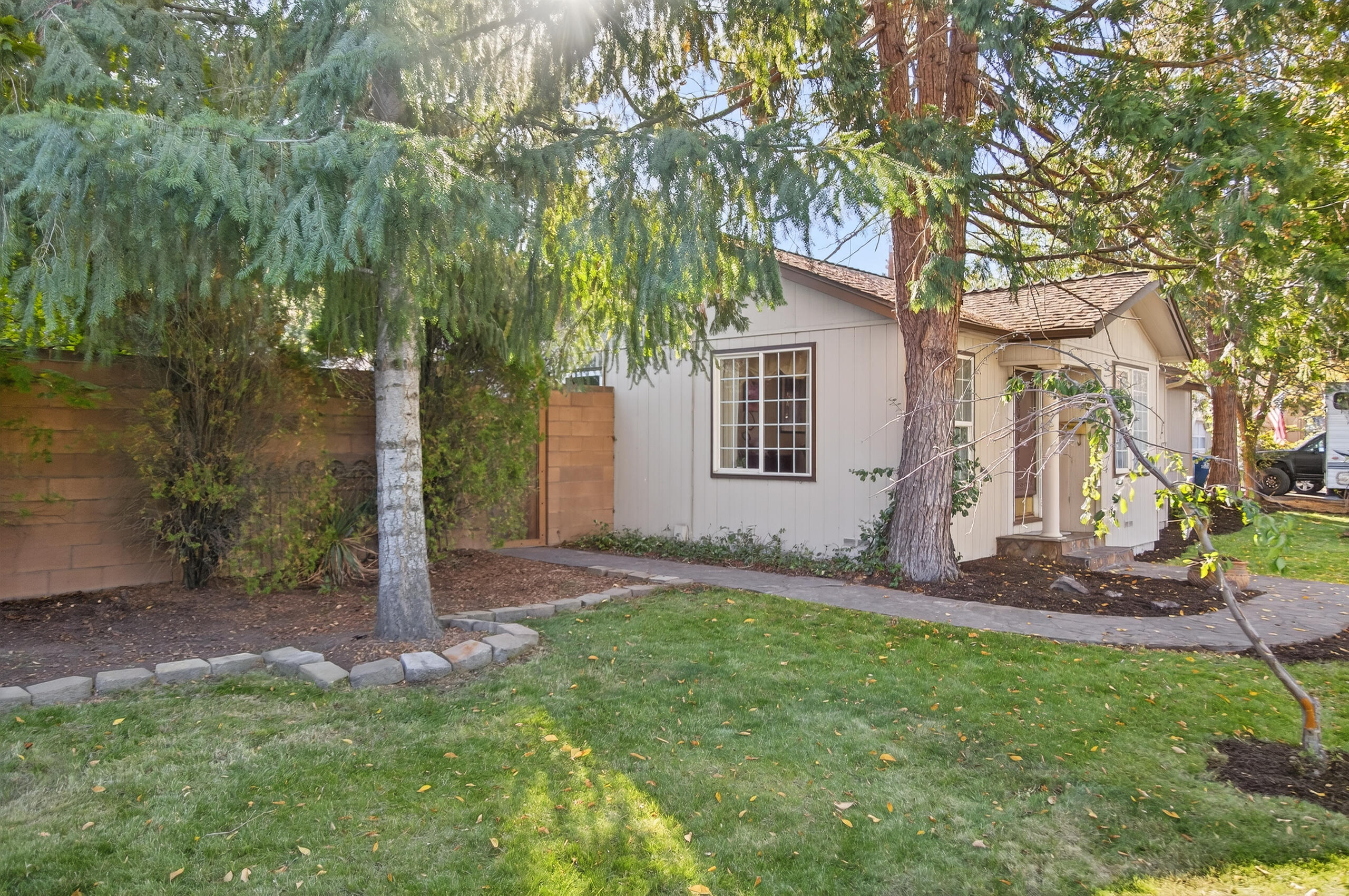 1532 NE 9th Street