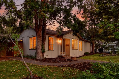 1532 NE 9th Street Bend OR 97701