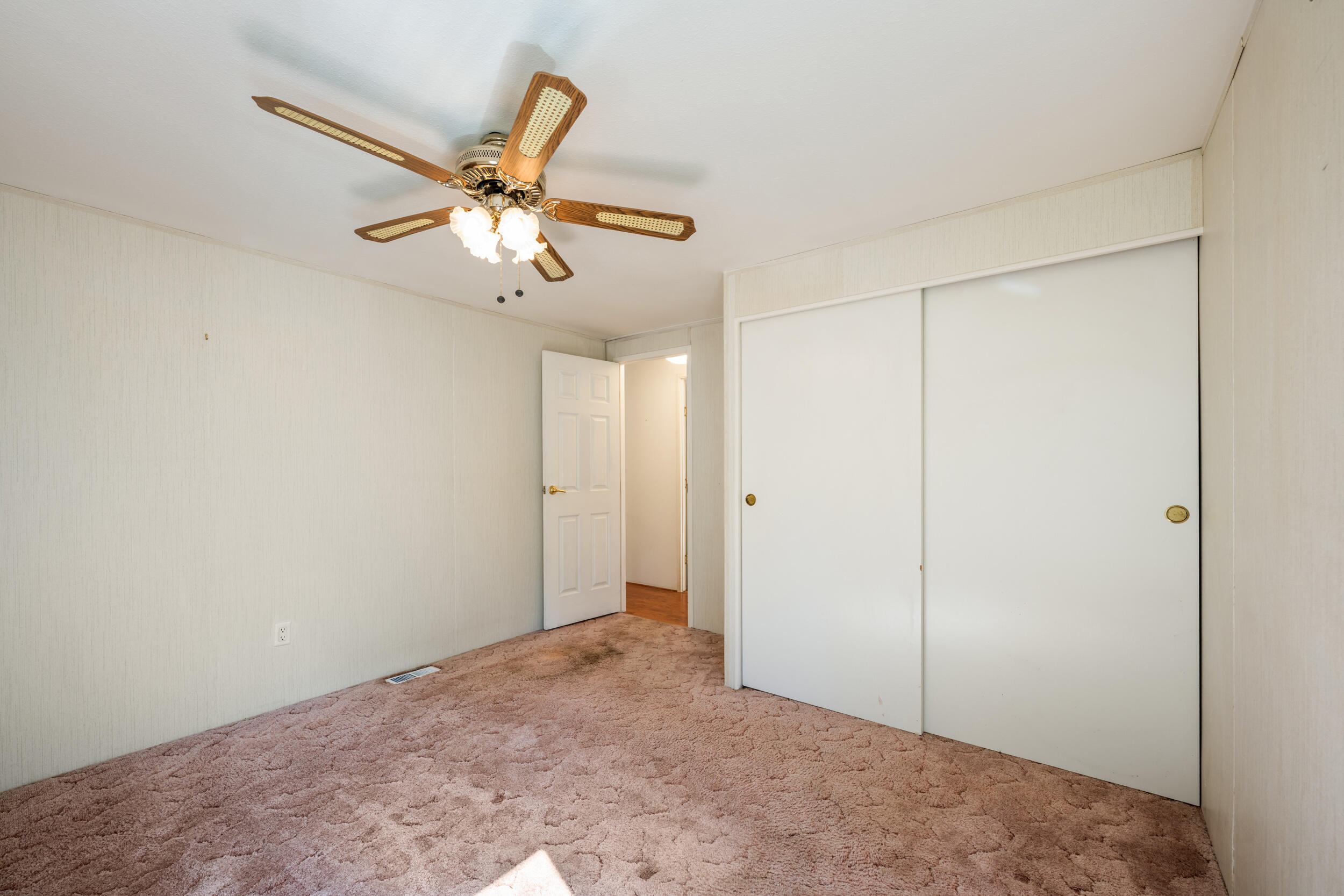 Wagon Trail Acreages - Residential