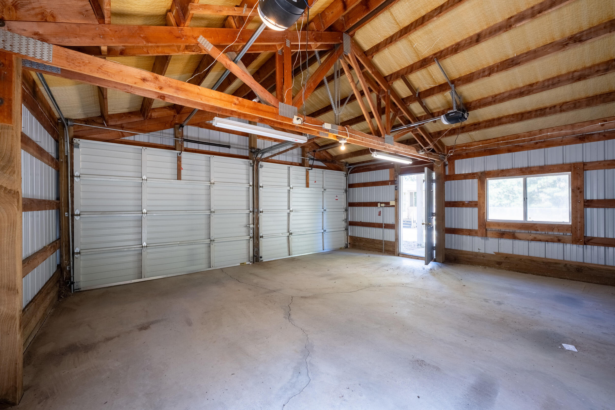 Wagon Trail Acreages - Residential