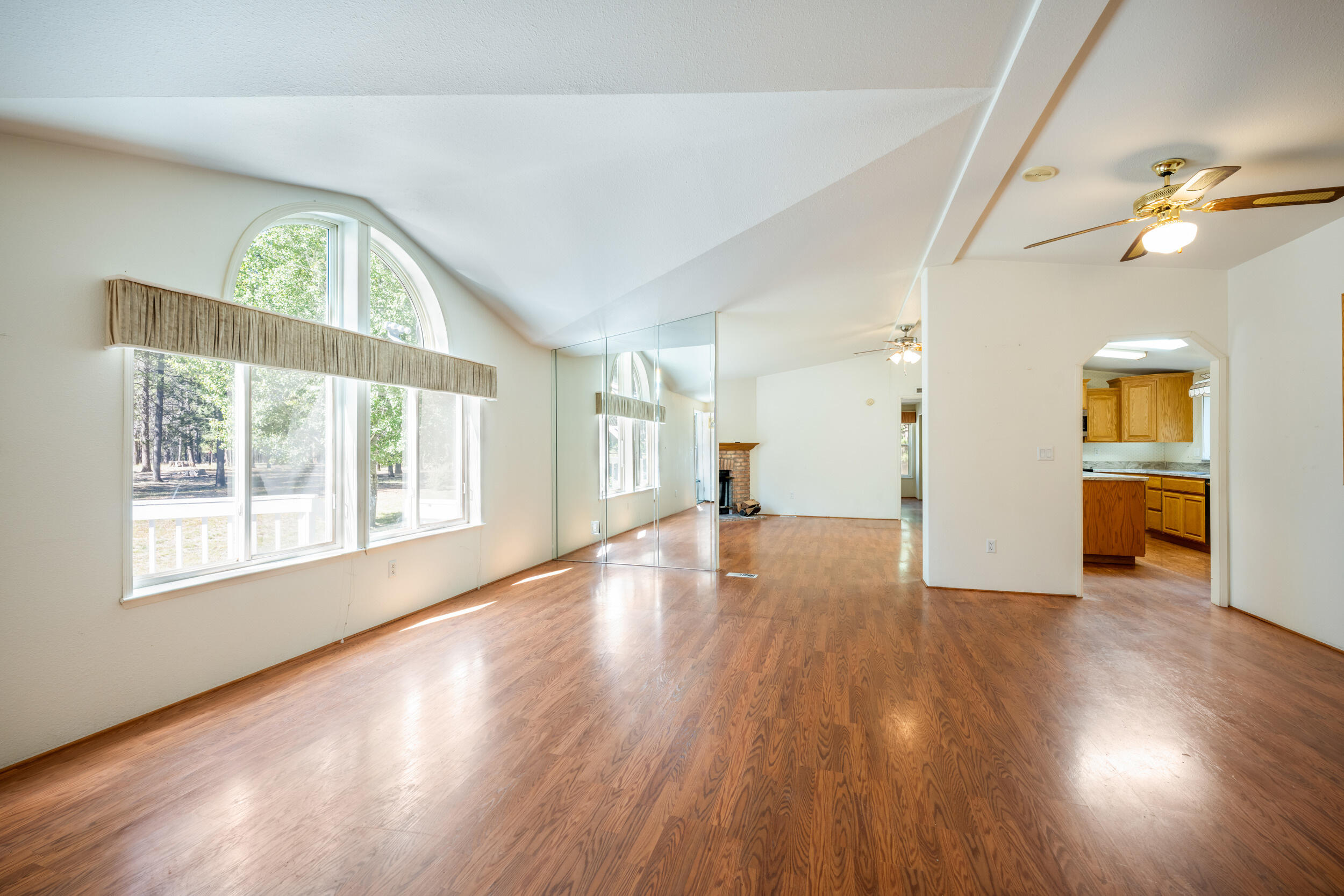 Wagon Trail Acreages - Residential