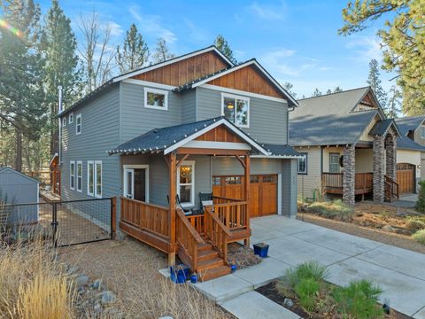 Photo of 410 S Timber Creek Drive, Sisters, OR 97759 (MLS # 220213056)