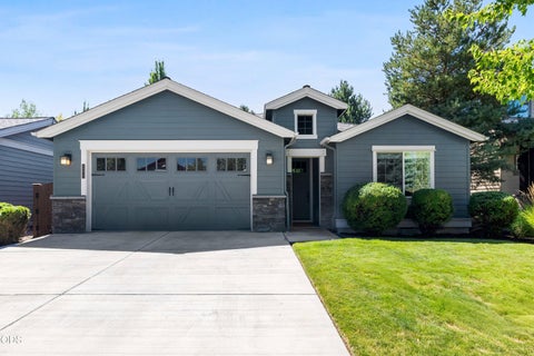 Photo of 20819 Tamar Lane, Bend, OR 97702 (MLS # 220226919)