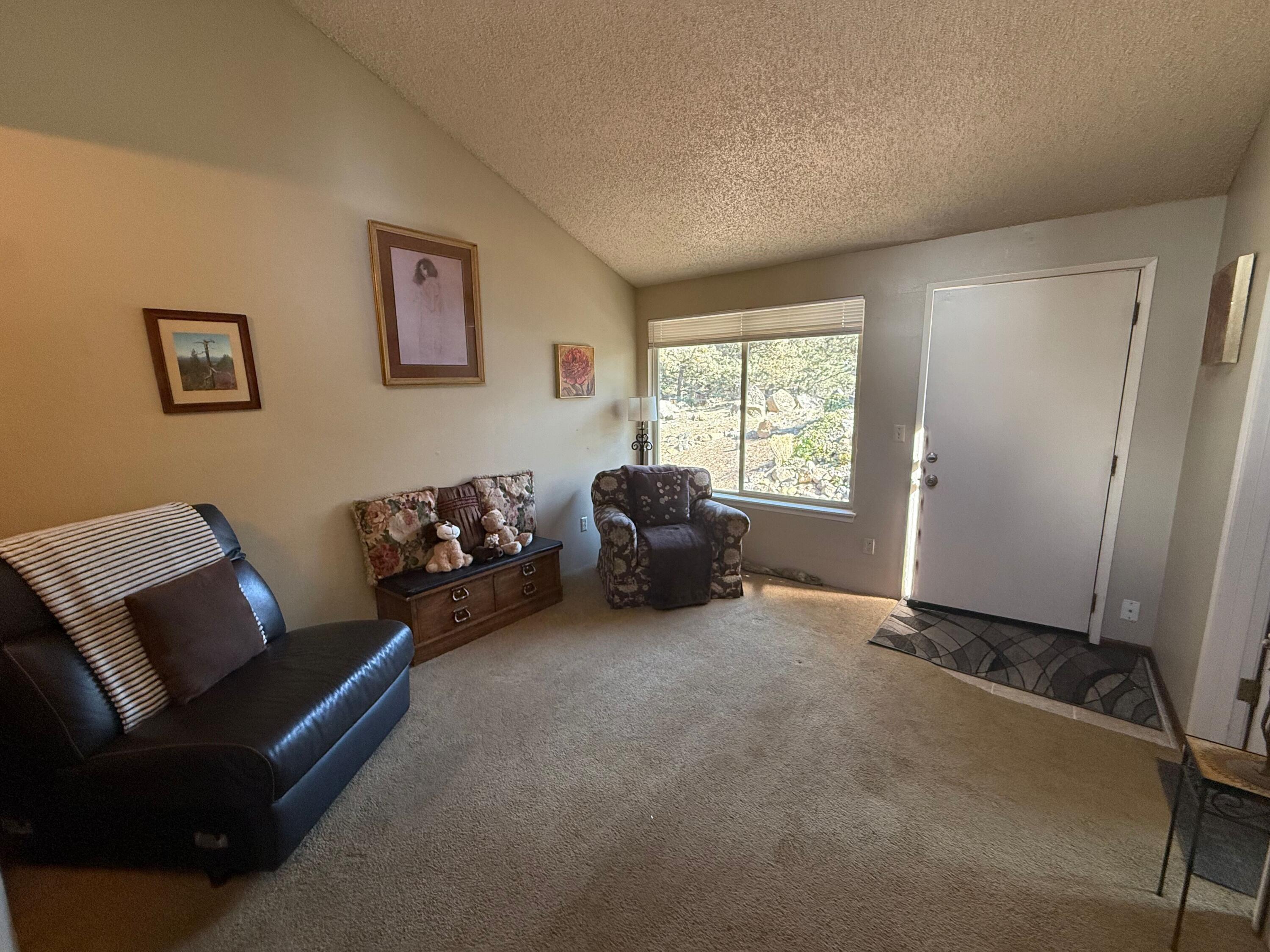 1700 NE Wells Acres Road 3