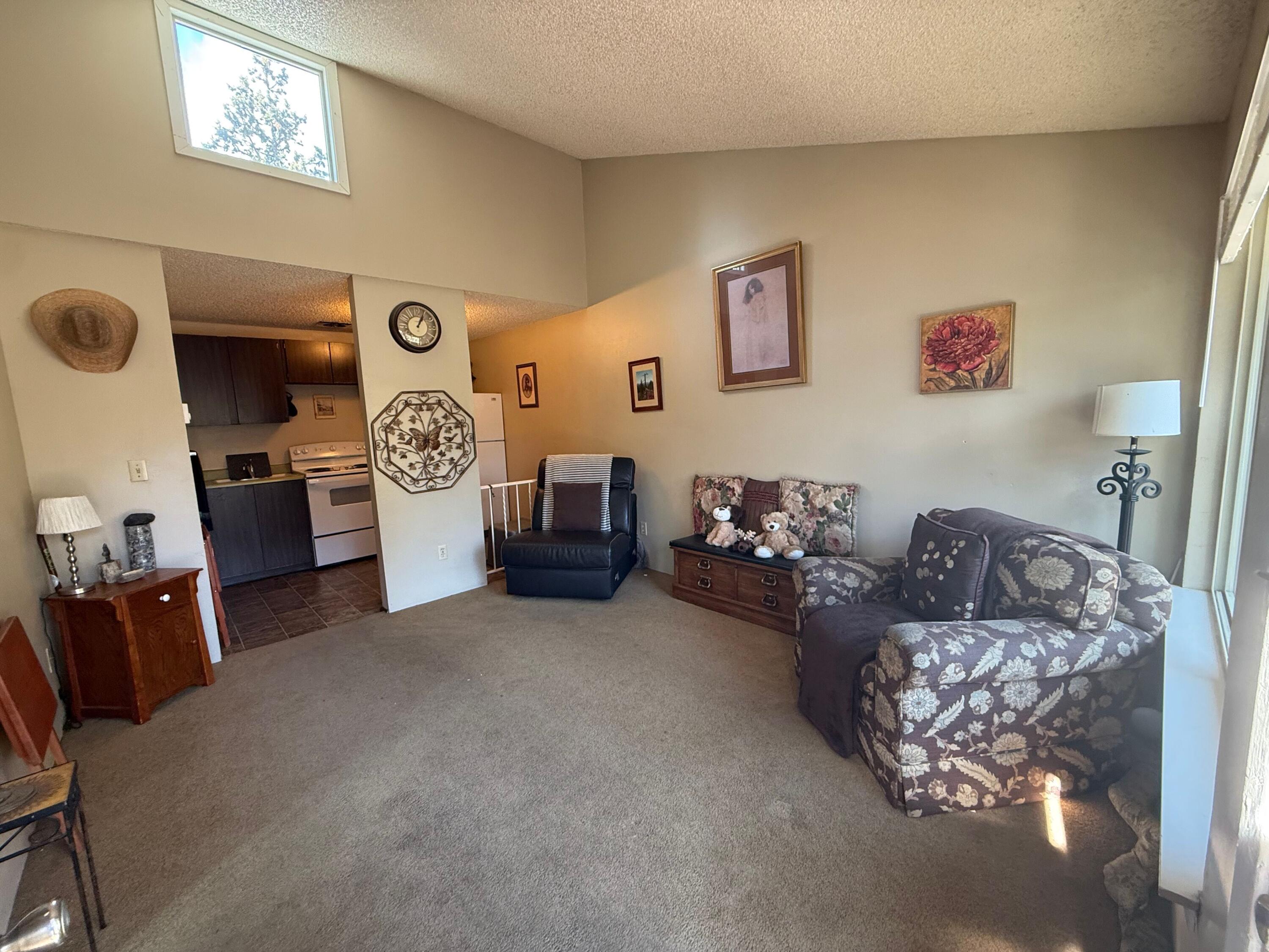 1700 NE Wells Acres Road 3