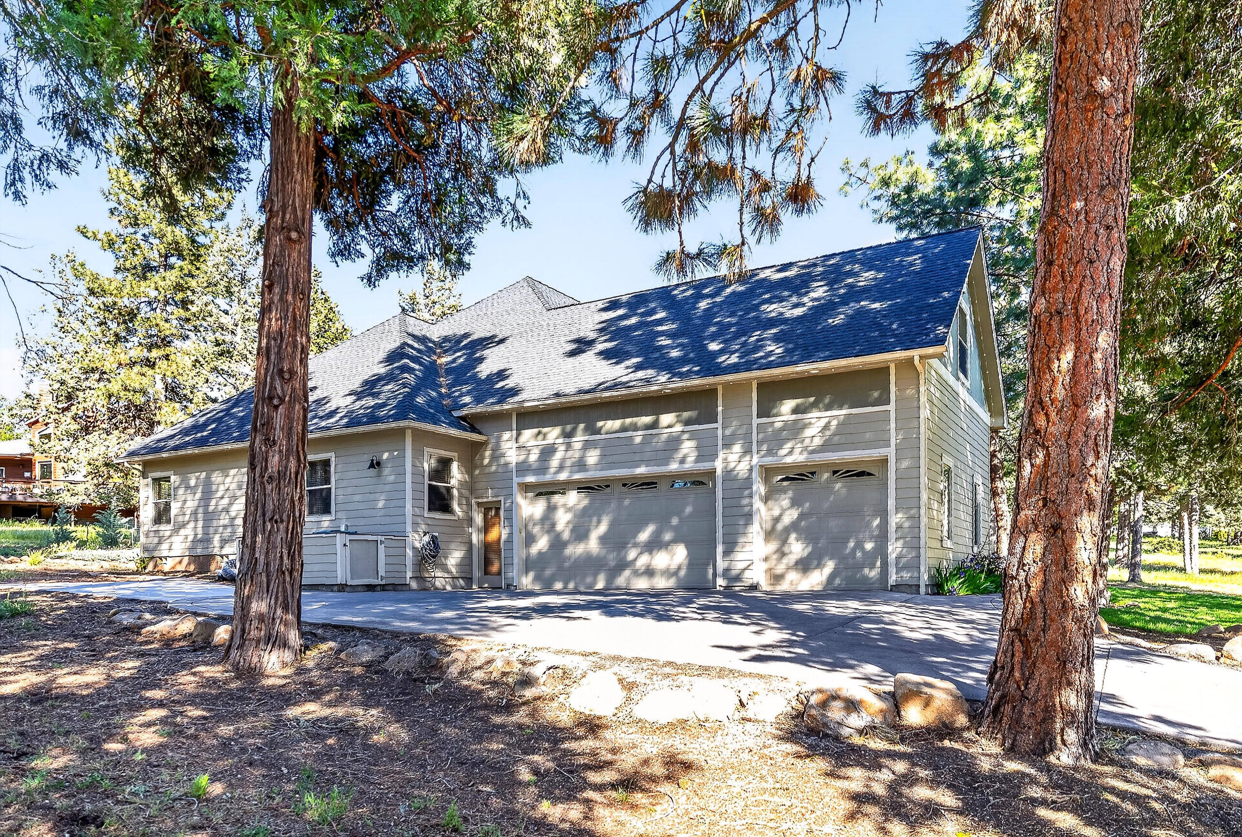 10421 Kestrel Road