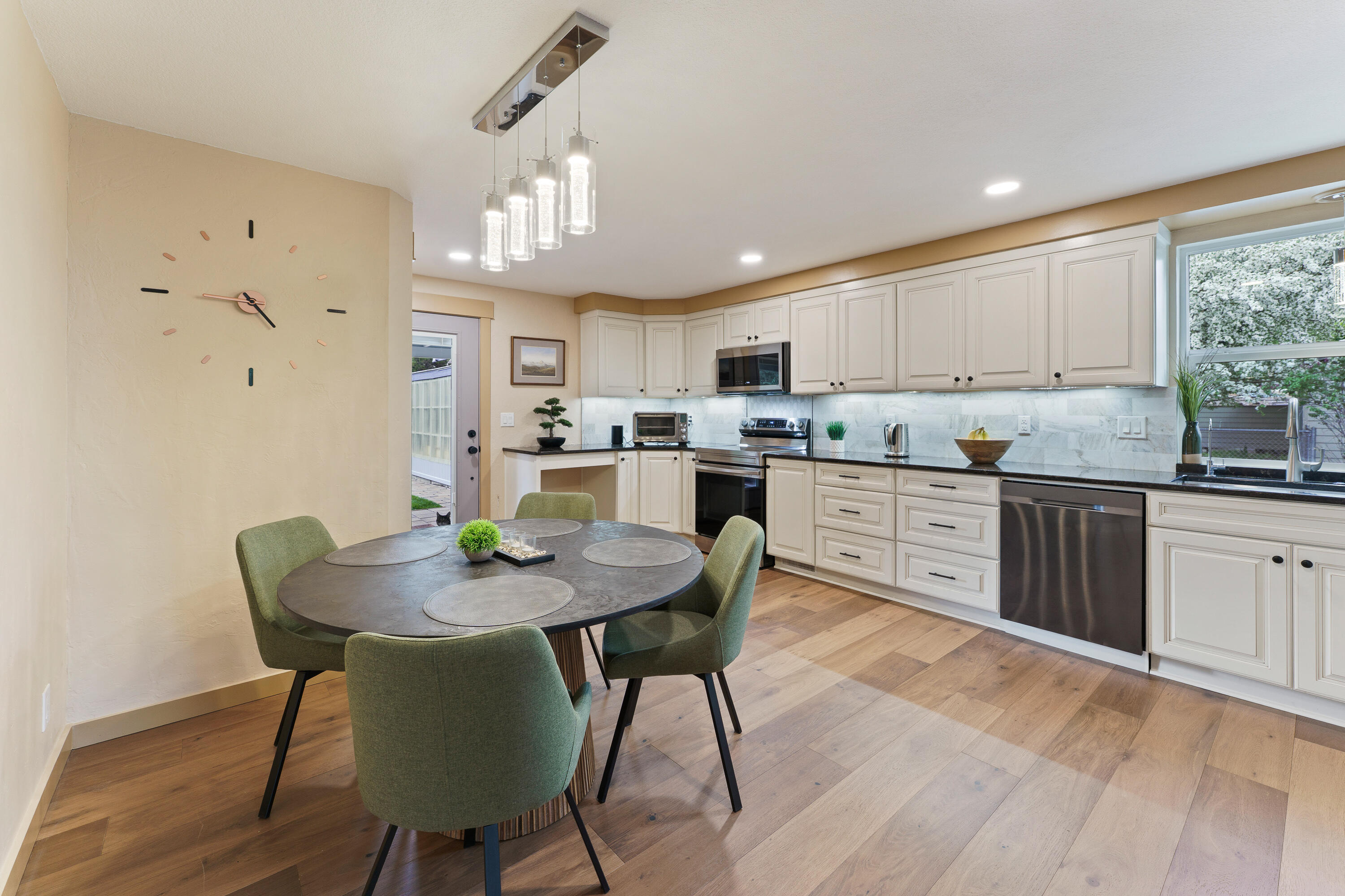 Paulina View Est - Residential