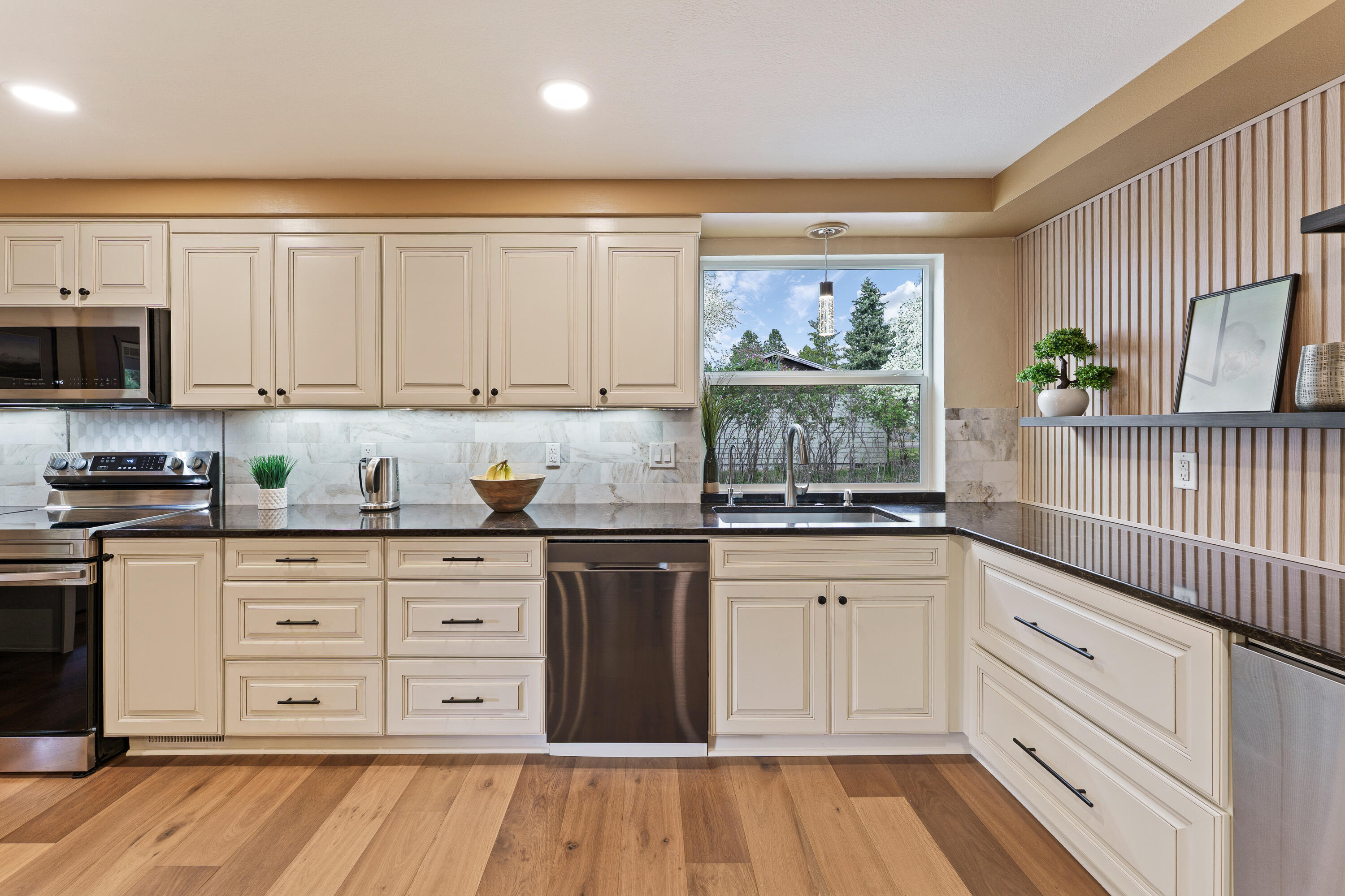 Paulina View Est - Residential