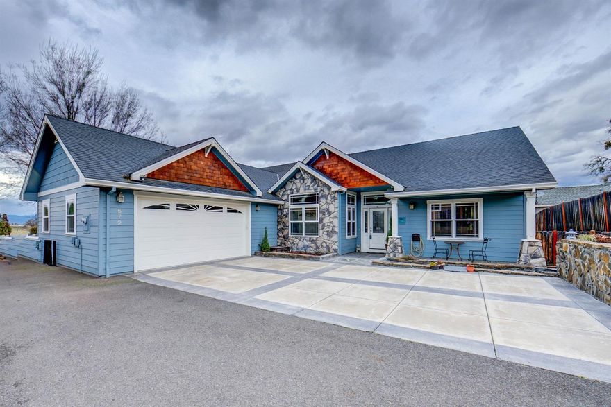 Fabulous Home in the Eagle Point Golf Community. This spacious home is light, bright, and full of custom touches. Split floor plan with large master suite and walk in closet on one side with two additional bedrooms which share a Jack & Jill bath on the other. Beautiful Kitchen with granite countertops, stainless appliances, tons of storage and Brazilian cherry floors thru out. All located on private lot with RV parking, golf cart charging station, beautiful water feature, and built-in entertainment area in the easy maintenance landscaped backyard.