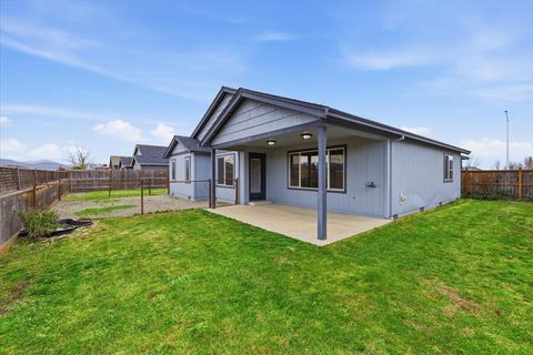 Tiny photo for 8440 Cayden Street, White City, OR 97503 (MLS # 220214377)