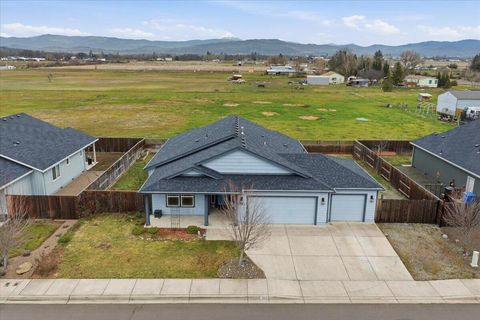 Tiny photo for 8440 Cayden Street, White City, OR 97503 (MLS # 220214377)
