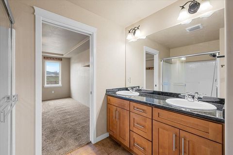 Tiny photo for 8440 Cayden Street, White City, OR 97503 (MLS # 220214377)