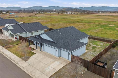 Tiny photo for 8440 Cayden Street, White City, OR 97503 (MLS # 220214377)