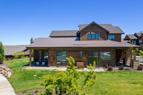 61333 Kindle Rock Bend OR 97702