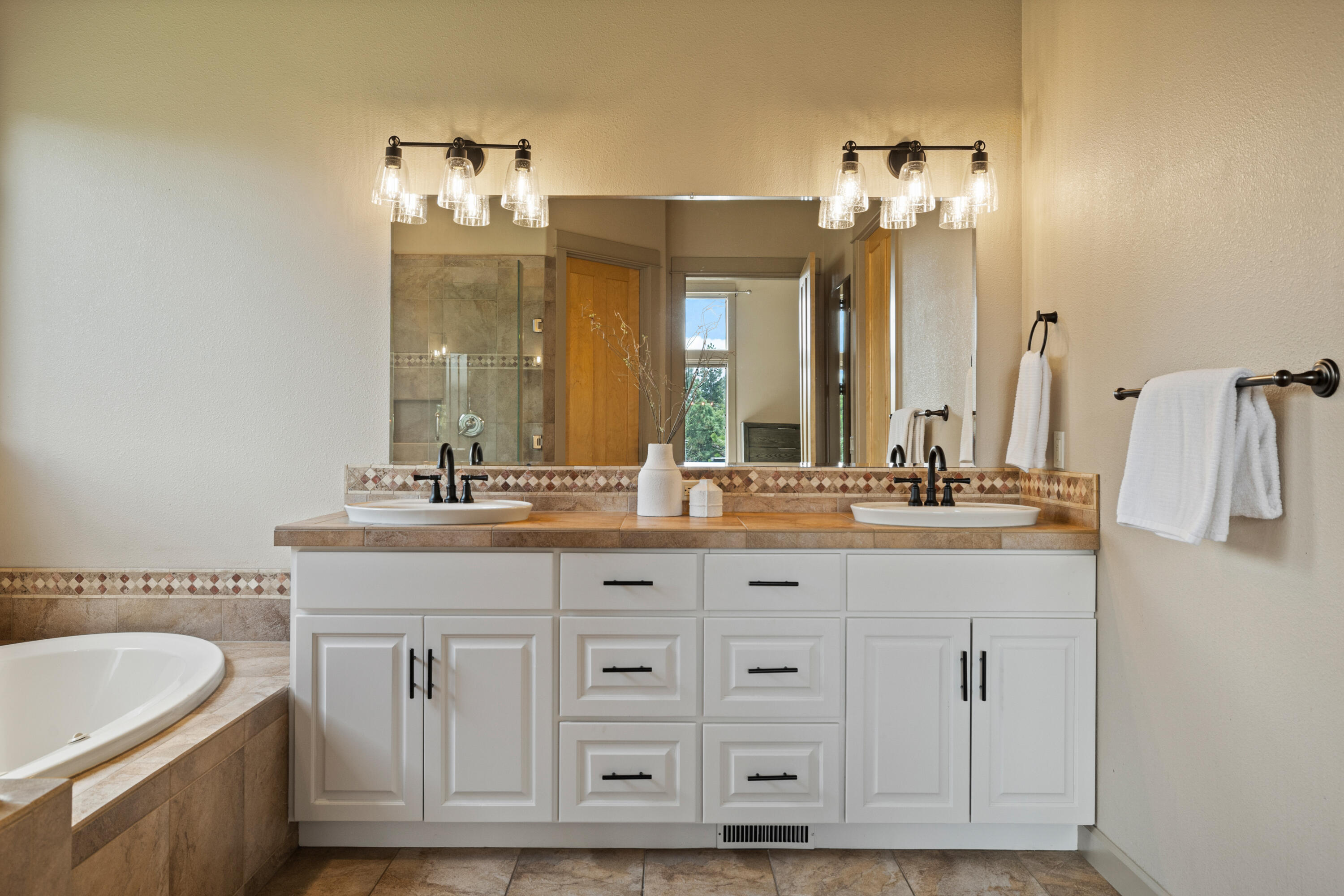 Skyliner Summit - Residential