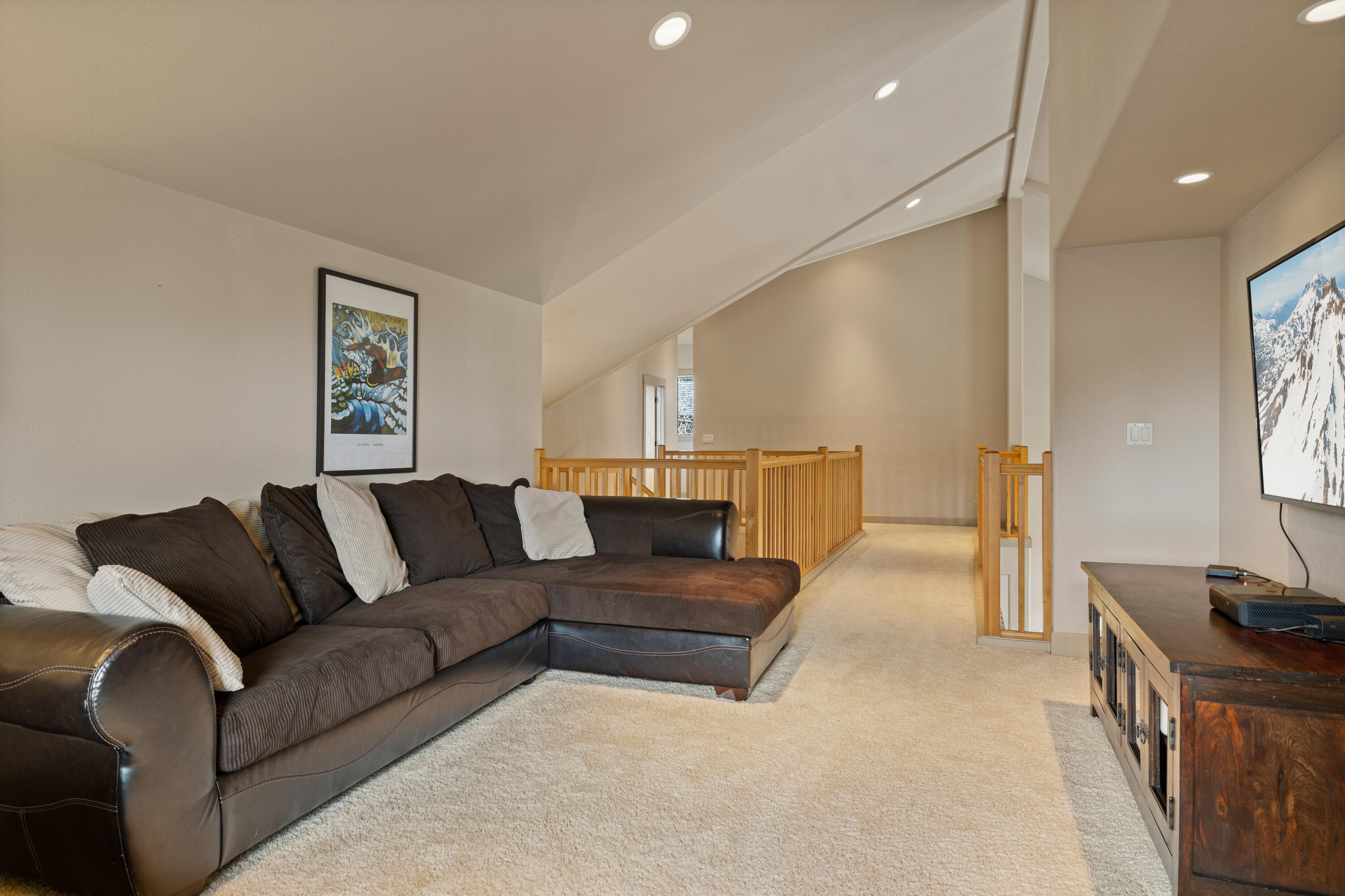 Skyliner Summit - Residential