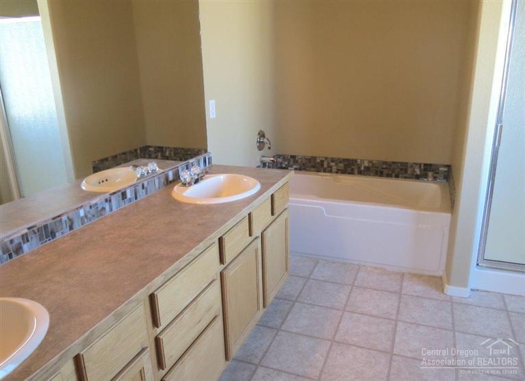 Canyon Ranch Estate - Residential