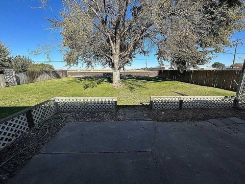 Tiny photo for 140 Heather Drive, Stanfield, OR 97875 (MLS # 220212168)