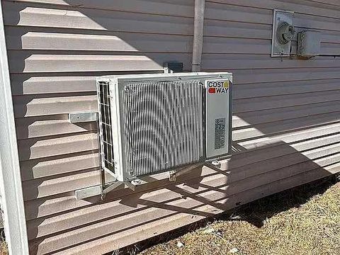 Tiny photo for 140 Heather Drive, Stanfield, OR 97875 (MLS # 220212168)