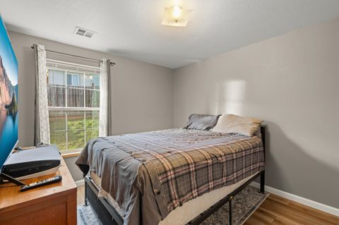 Tiny photo for 380 Sunnyside Drive, Winston, OR 97496 (MLS # 220212122)