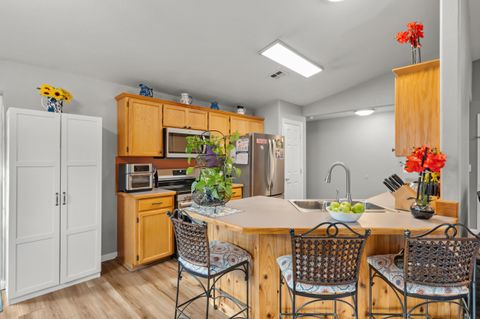 Tiny photo for 380 Sunnyside Drive, Winston, OR 97496 (MLS # 220212122)