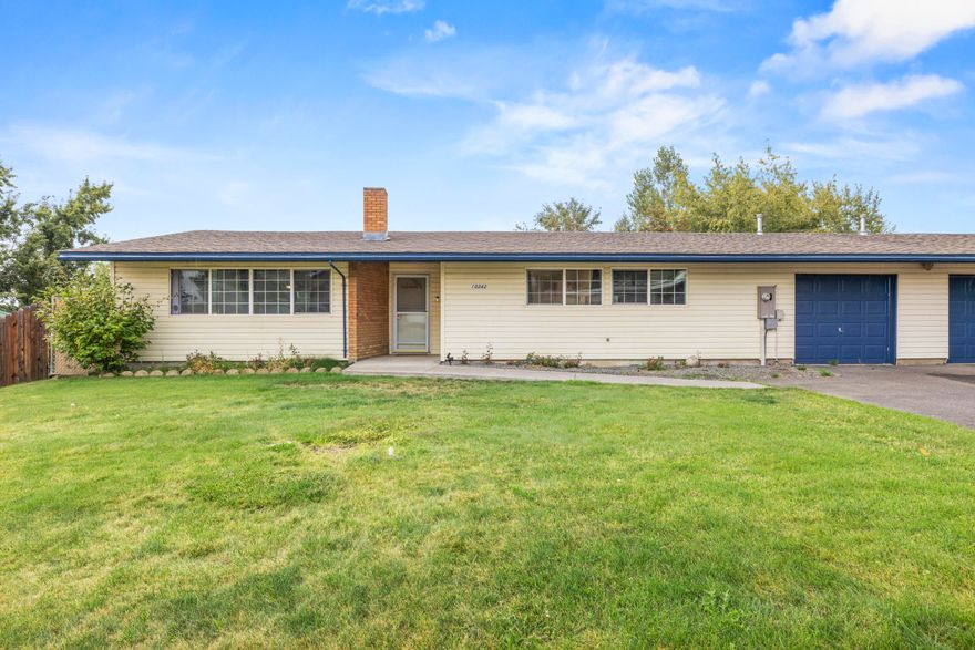 Cute and clean home in Falcon Heights! This 3 bedroom, 1.5 bath home sits on a spacious lot towards the top of the neighborhood, offering both privacy and charm. Inside you'll find a modern interior with a large, open kitchen that flows easily into the living areas—perfect for gatherings and everyday living. The attached garage provides extra storage, while the open backyard with a dedicated dog run makes it ideal for pets and outdoor enjoyment.