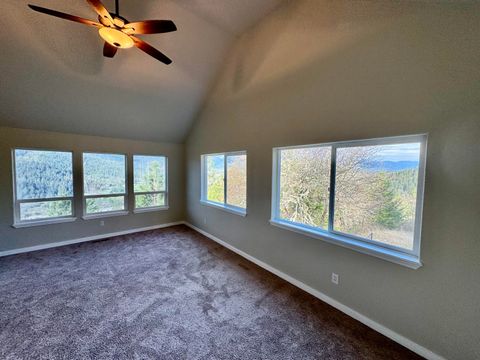 Tiny photo for 901 Manzanita Drive, Rogue River, OR 97537 (MLS # 220221320)
