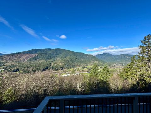 Tiny photo for 901 Manzanita Drive, Rogue River, OR 97537 (MLS # 220221320)
