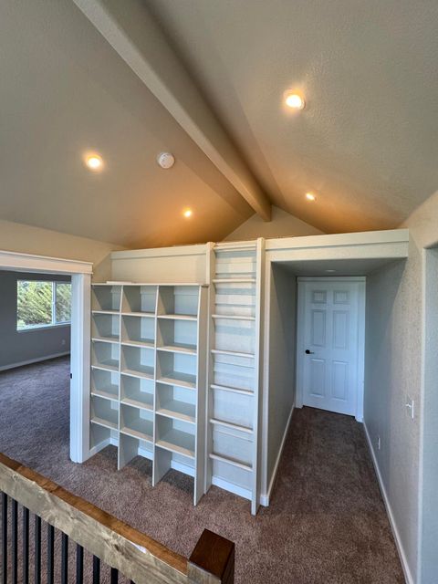 Tiny photo for 901 Manzanita Drive, Rogue River, OR 97537 (MLS # 220221320)