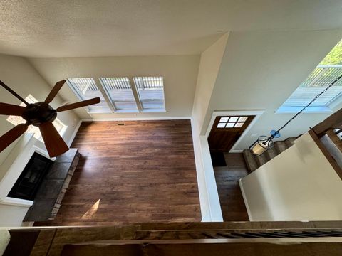 Tiny photo for 901 Manzanita Drive, Rogue River, OR 97537 (MLS # 220221320)