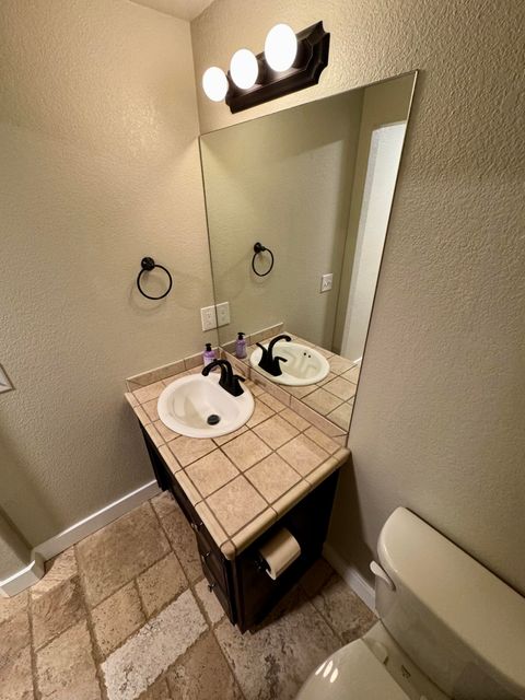 Tiny photo for 901 Manzanita Drive, Rogue River, OR 97537 (MLS # 220221320)