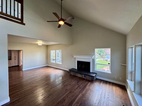 Tiny photo for 901 Manzanita Drive, Rogue River, OR 97537 (MLS # 220221320)