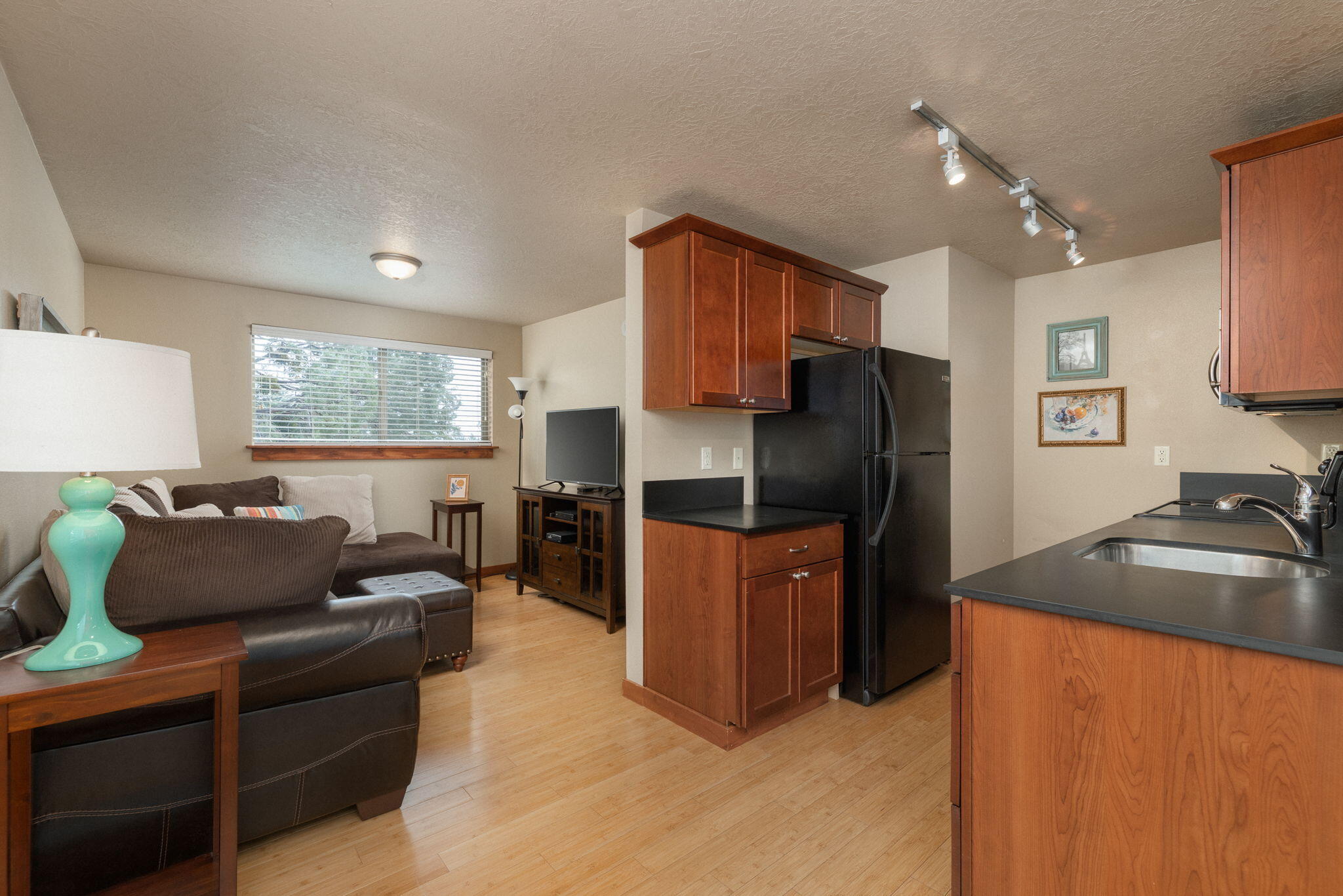 1010 NW Roanoke Avenue APT 9