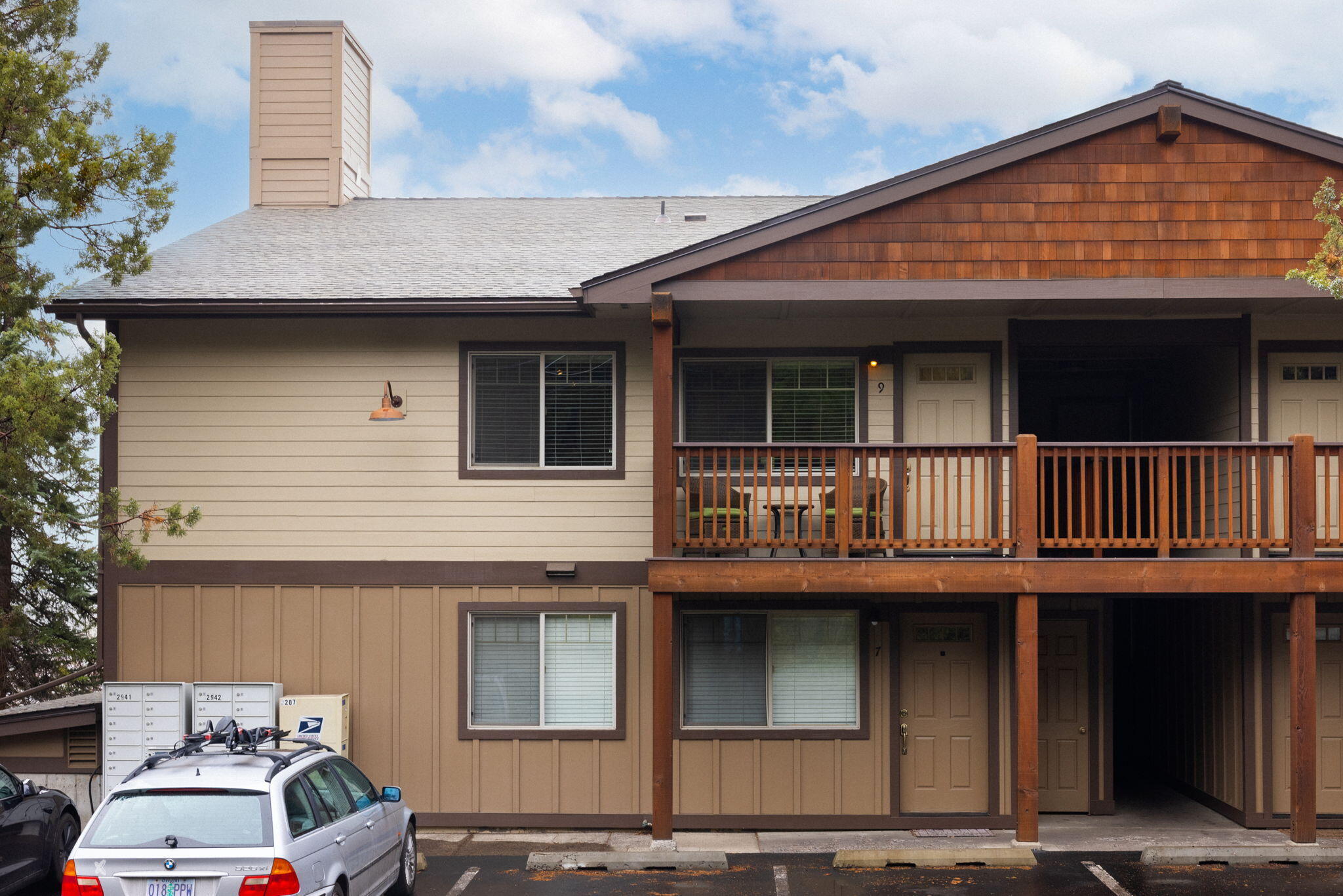 1010 NW Roanoke Avenue APT 9